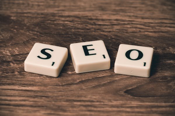 Optimisez votre visibilité avec un accompagnement mensuel SEO